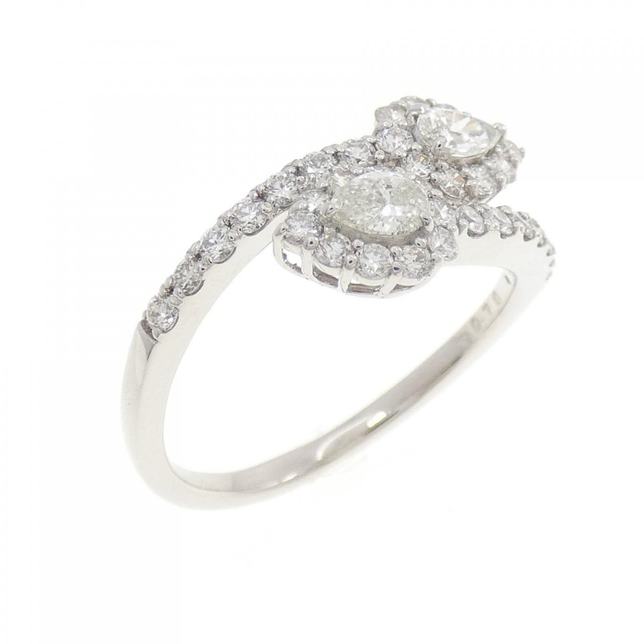 【新品】PT900 ダイヤモンド リング 0.70CT