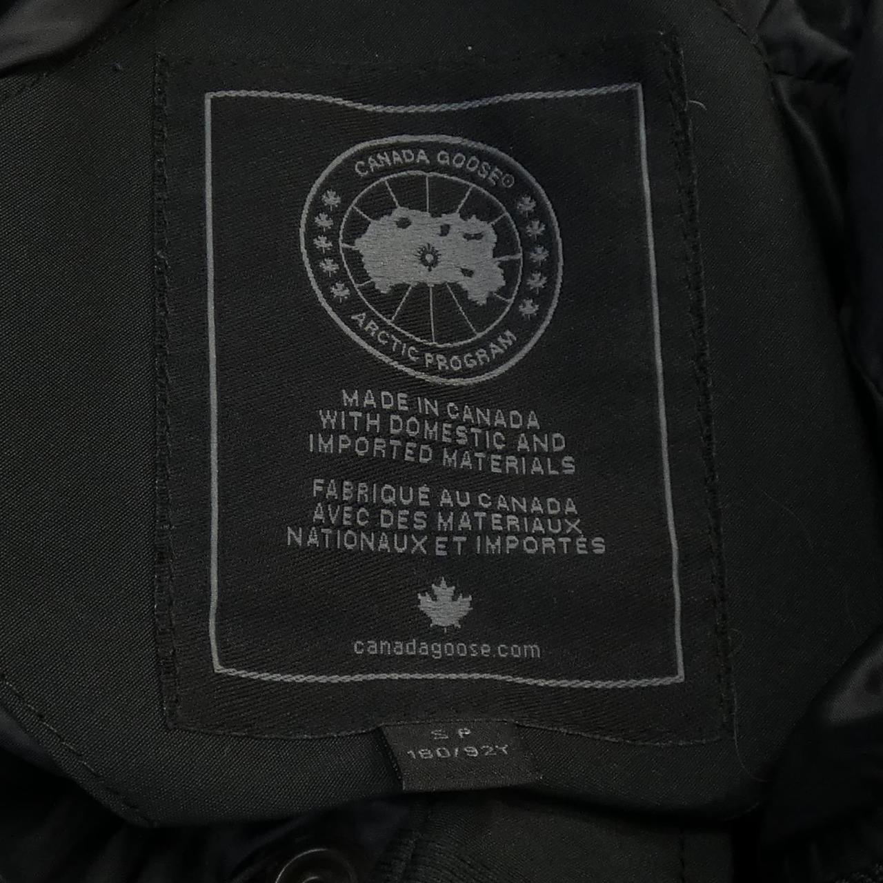 カナダグース CANADA GOOSE ダウンジャケット