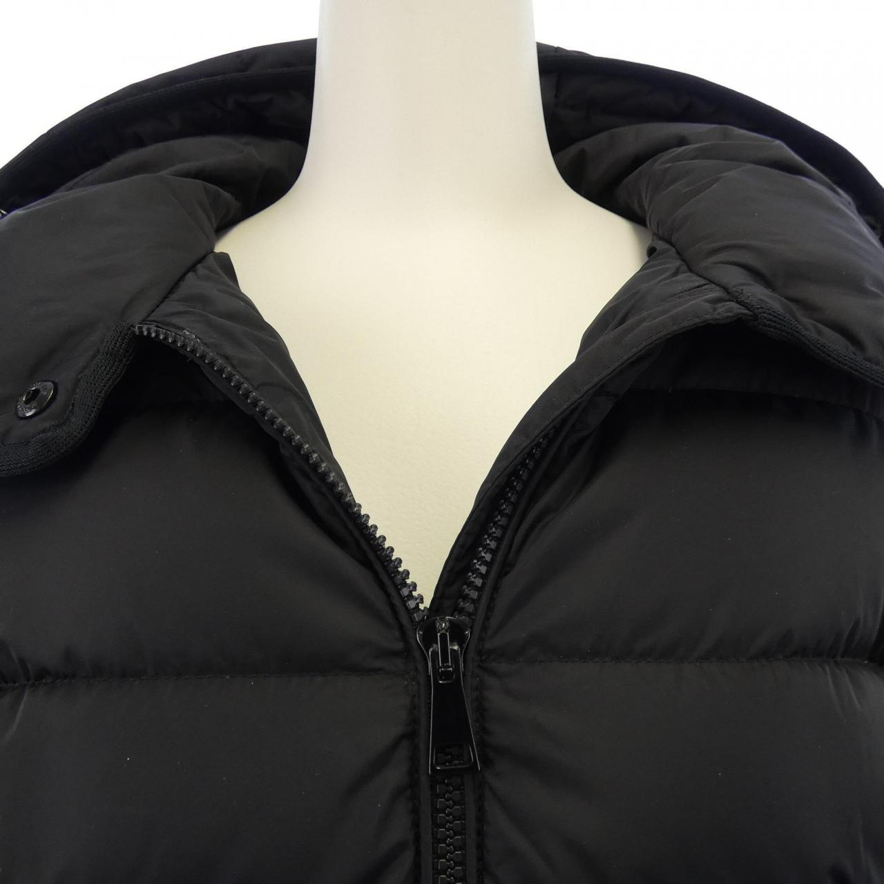 モンクレール MONCLER BETULA ダウンジャケット