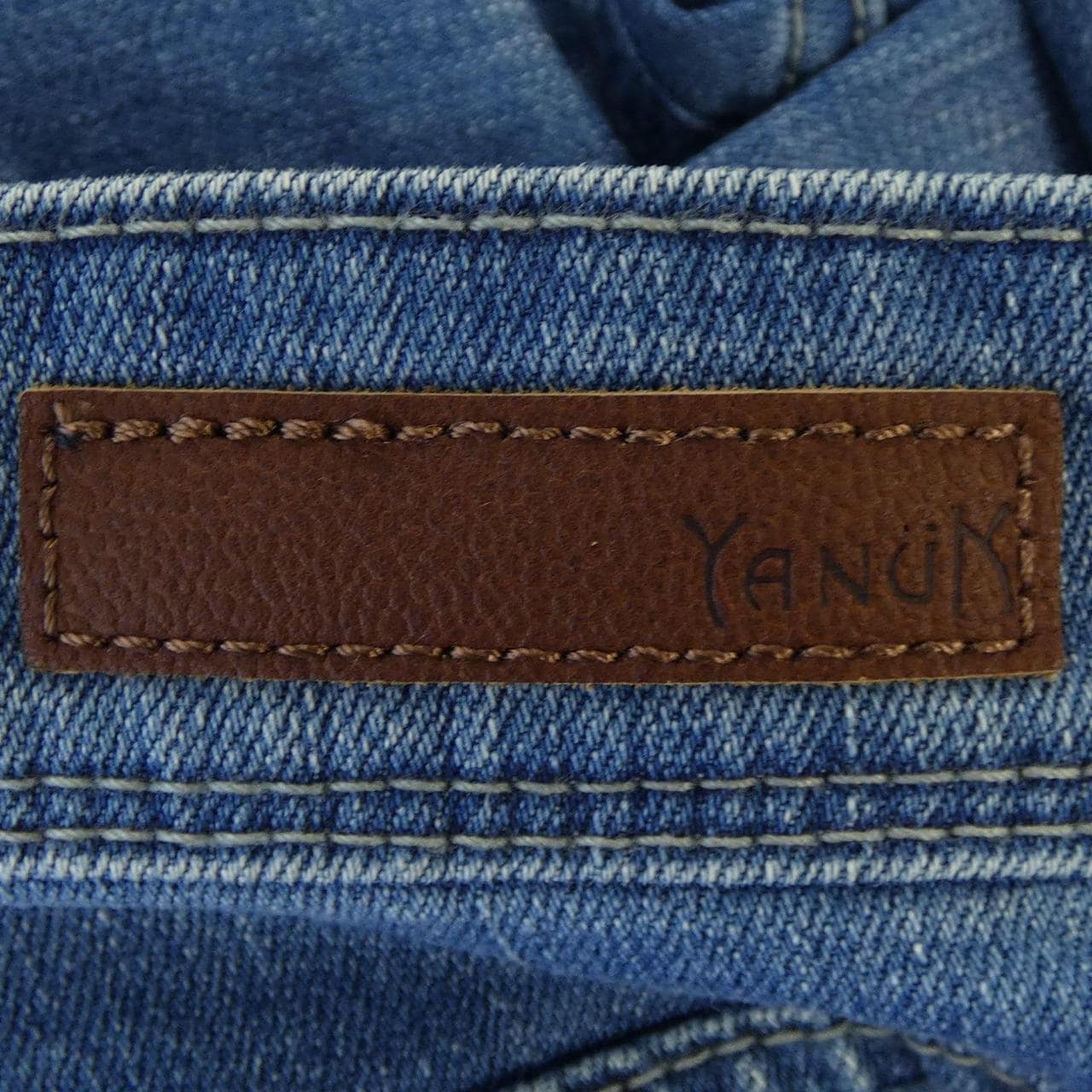 ヤヌーク YANUK ジーンズ