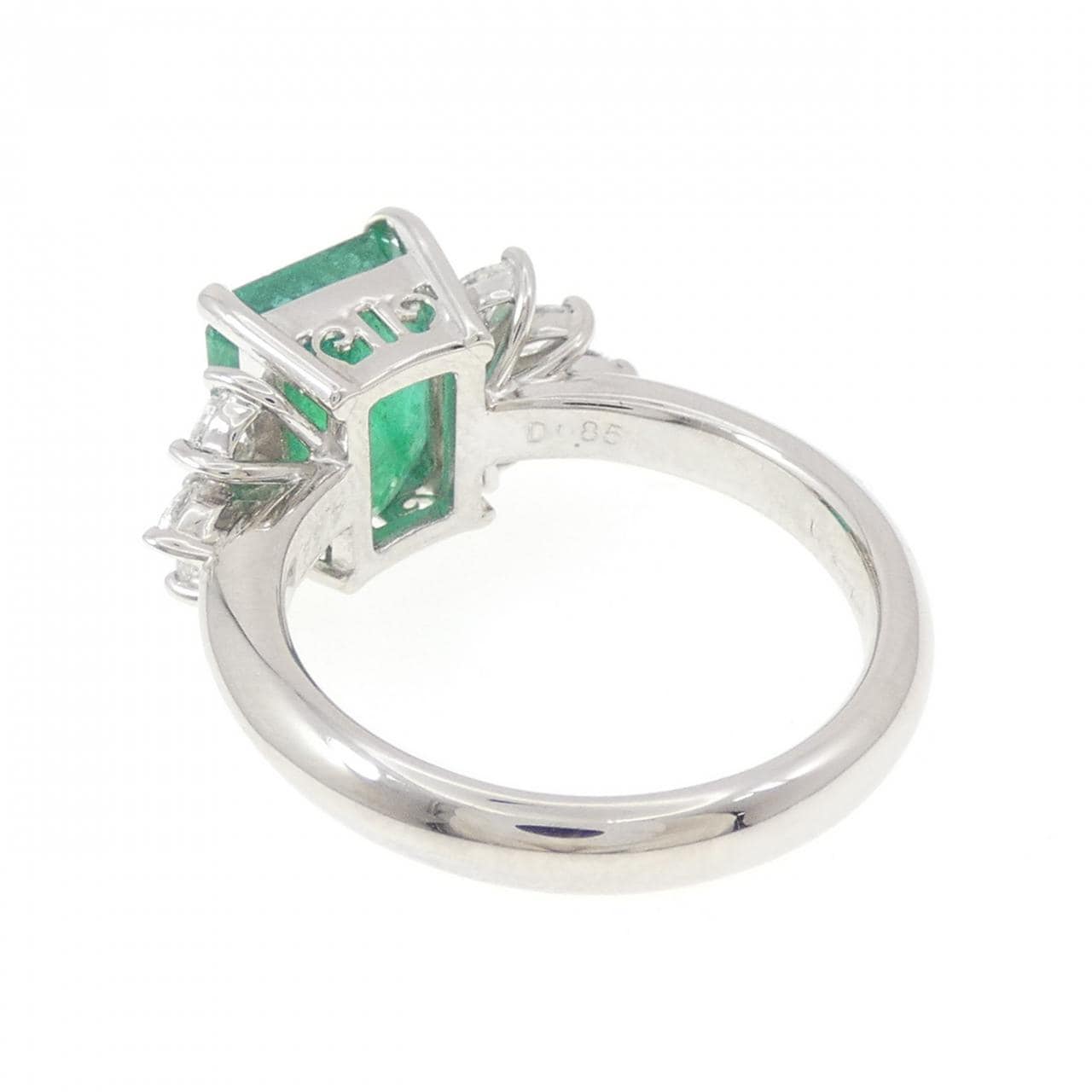 PT900 エメラルド リング 4.44CT