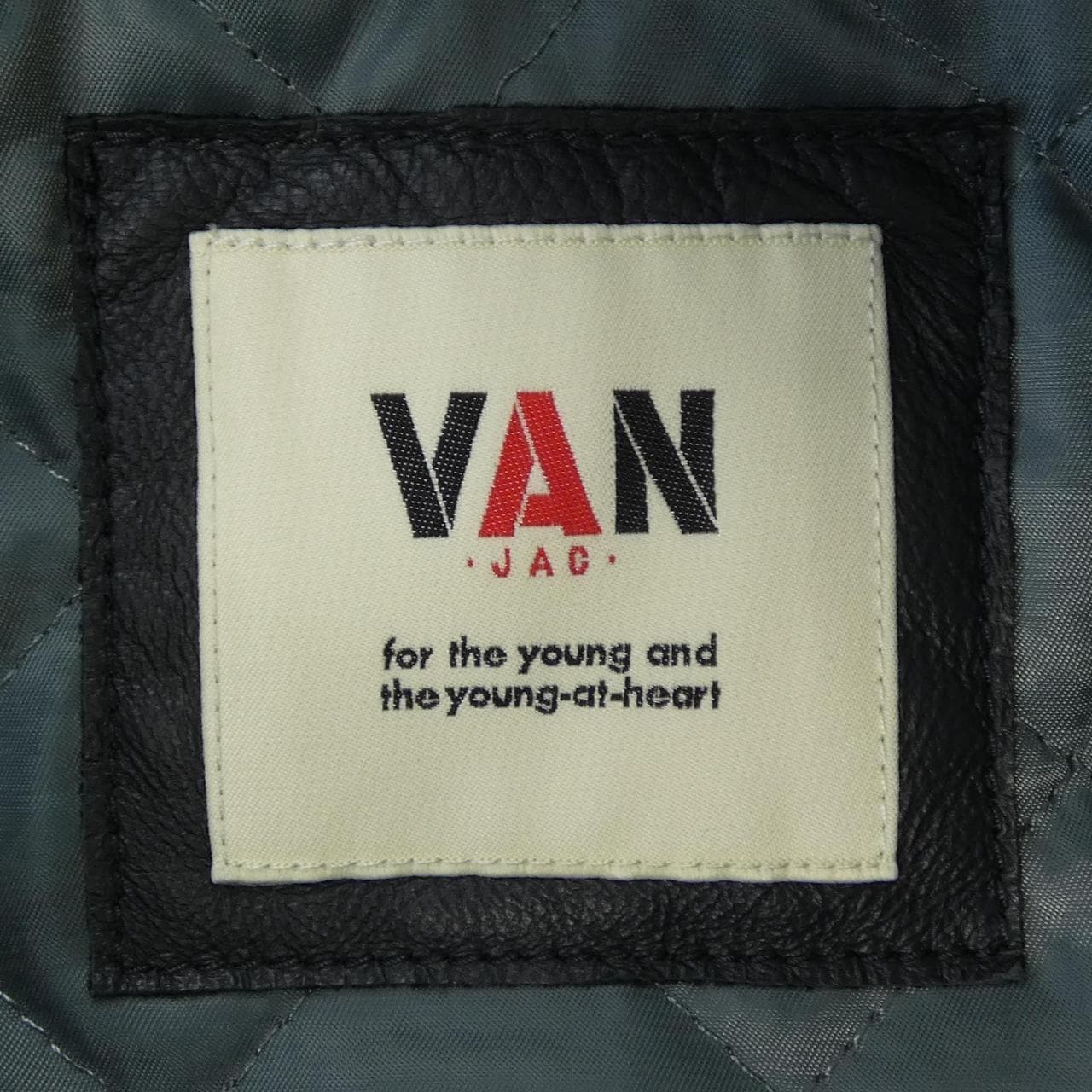 ヴァン VAN スタジャン