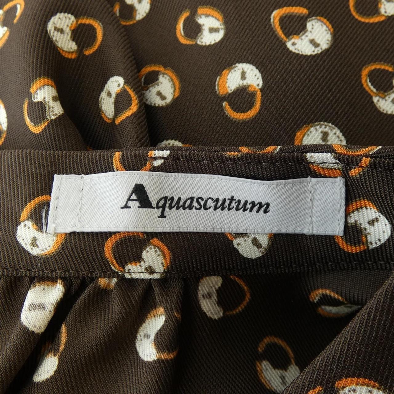 アクアスキュータム Aquascutum ワンピース