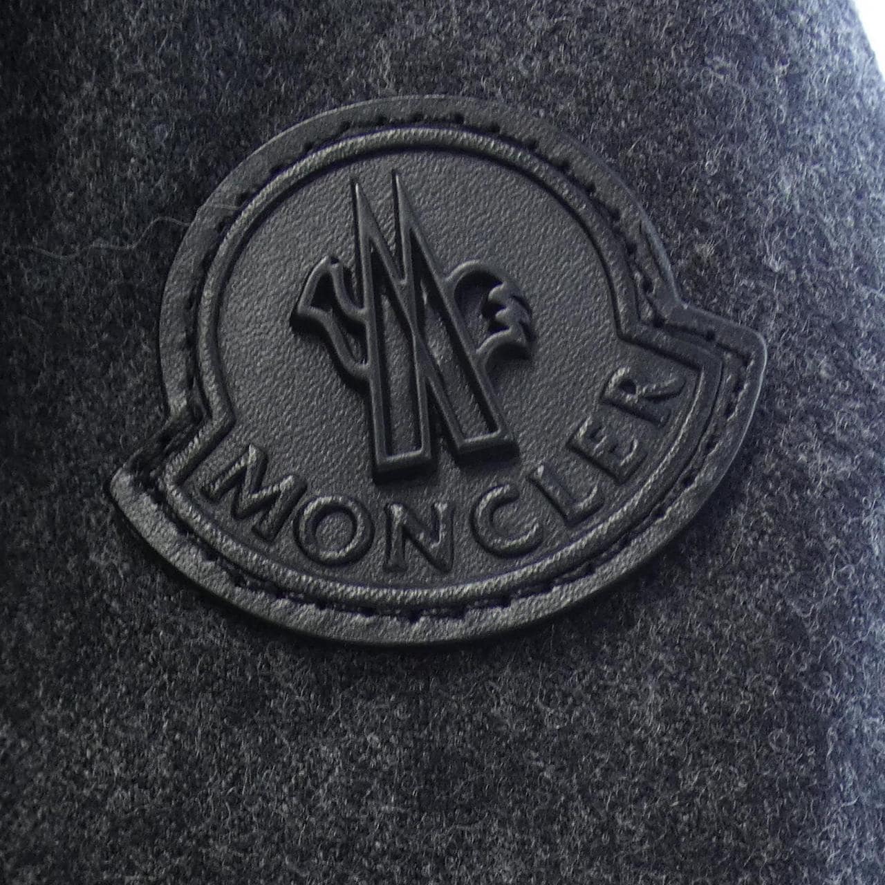 モンクレール MONCLER ダウンジャケット