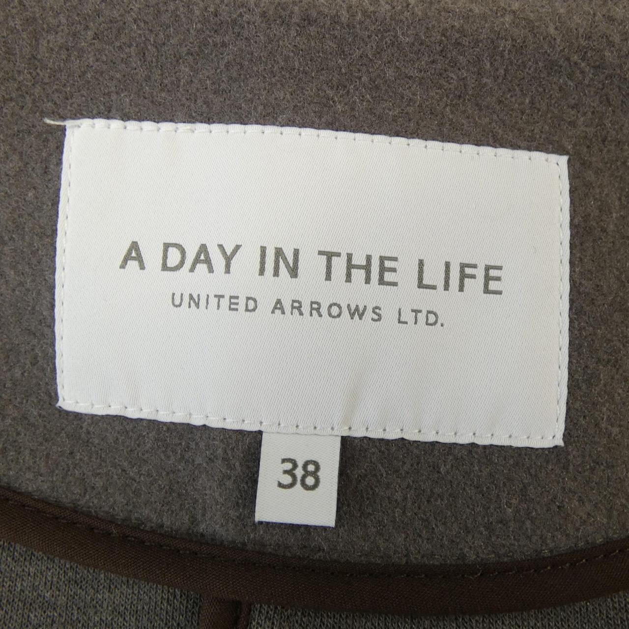 アデイインザライフ A DAY IN THE LIFE コート