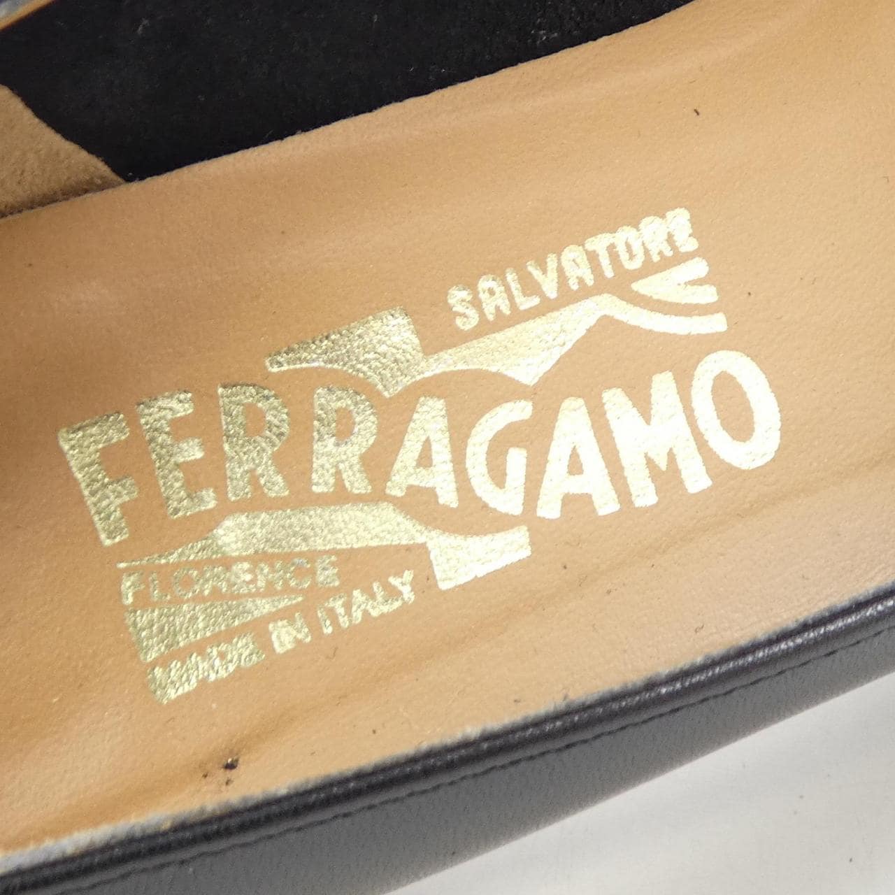 サルヴァトーレフェラガモ SALVATORE FERRAGAMO パンプス