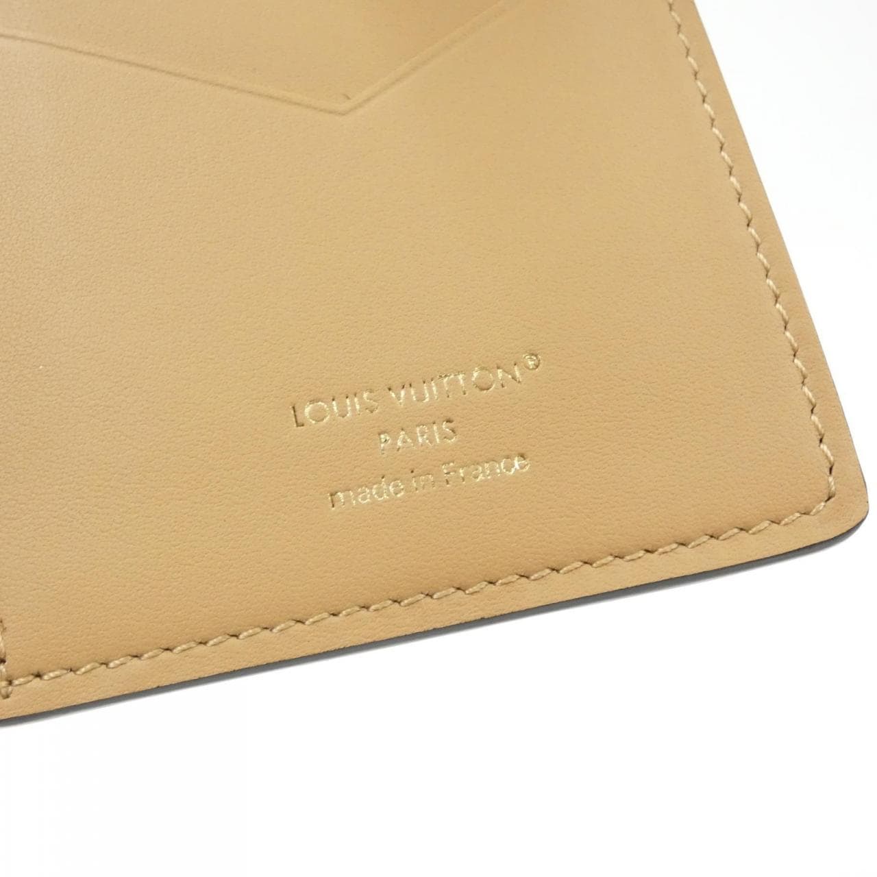 LOUIS VUITTON Taurillon LV竖版錢包 M81330 錢包