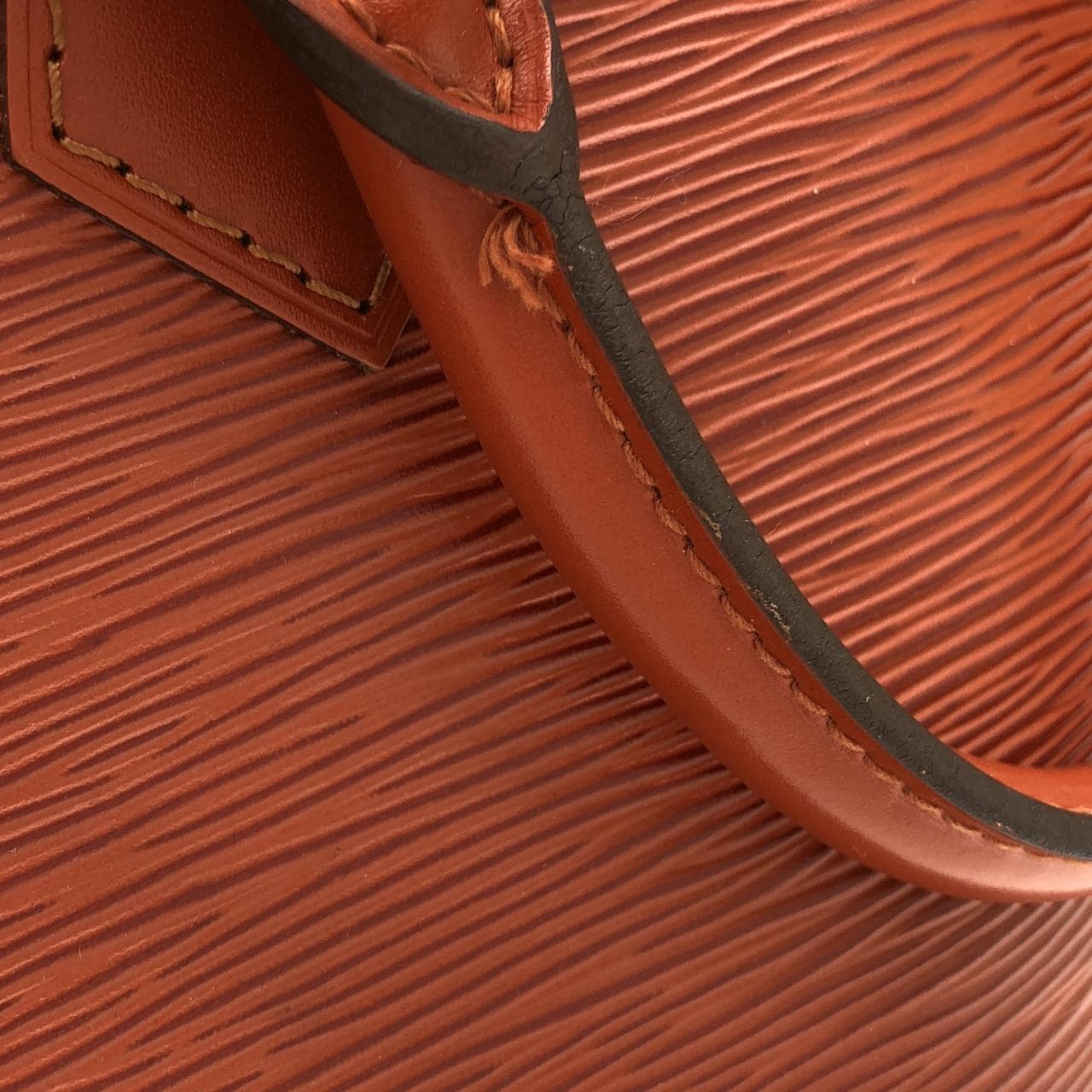 ルイヴィトン エピ アルマ PM M52143 バッグ