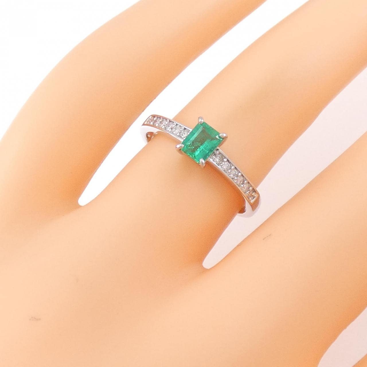 [新品] PT 祖母绿戒指 0.34CT