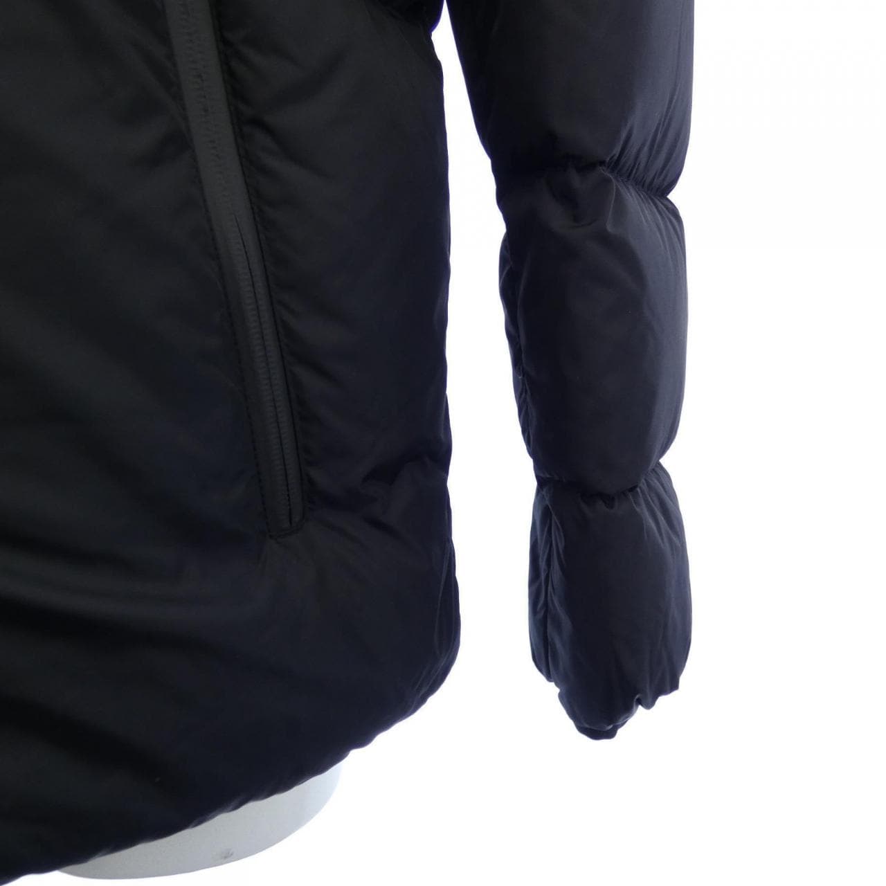 モンクレール MONCLER MONTCLA ダウンジャケット