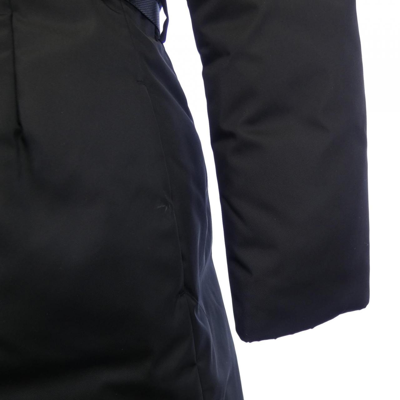 Prada Triangle Logo Down Coat 292077 S222 1WQ8