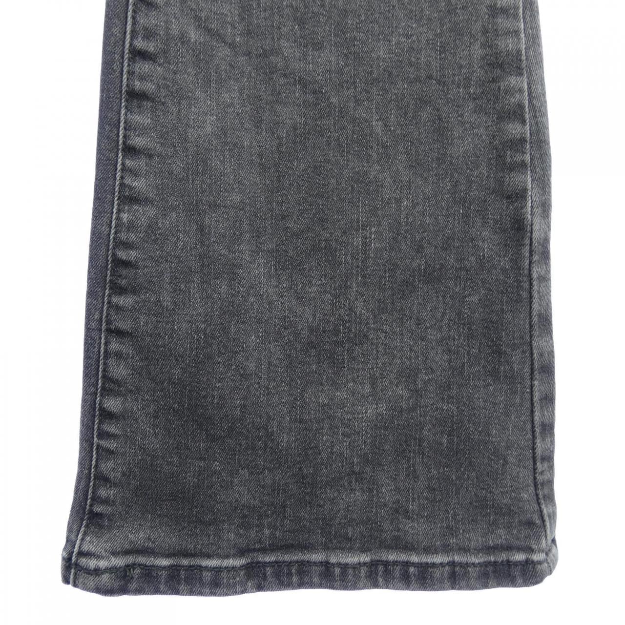 ディーゼル DIESEL 1969 D-EBBEY ジーンズ