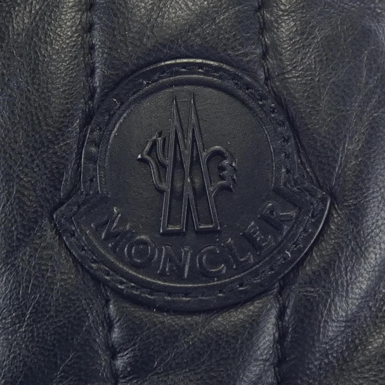 モンクレール MONCLER ダウンジャケット