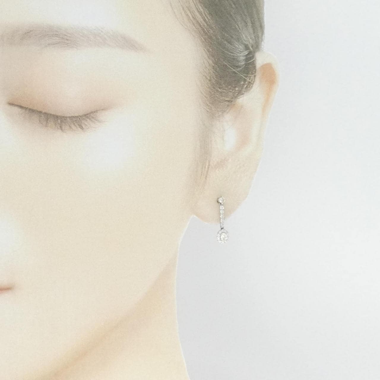 [BRAND NEW] PT900 Diamond earrings 0.60CT