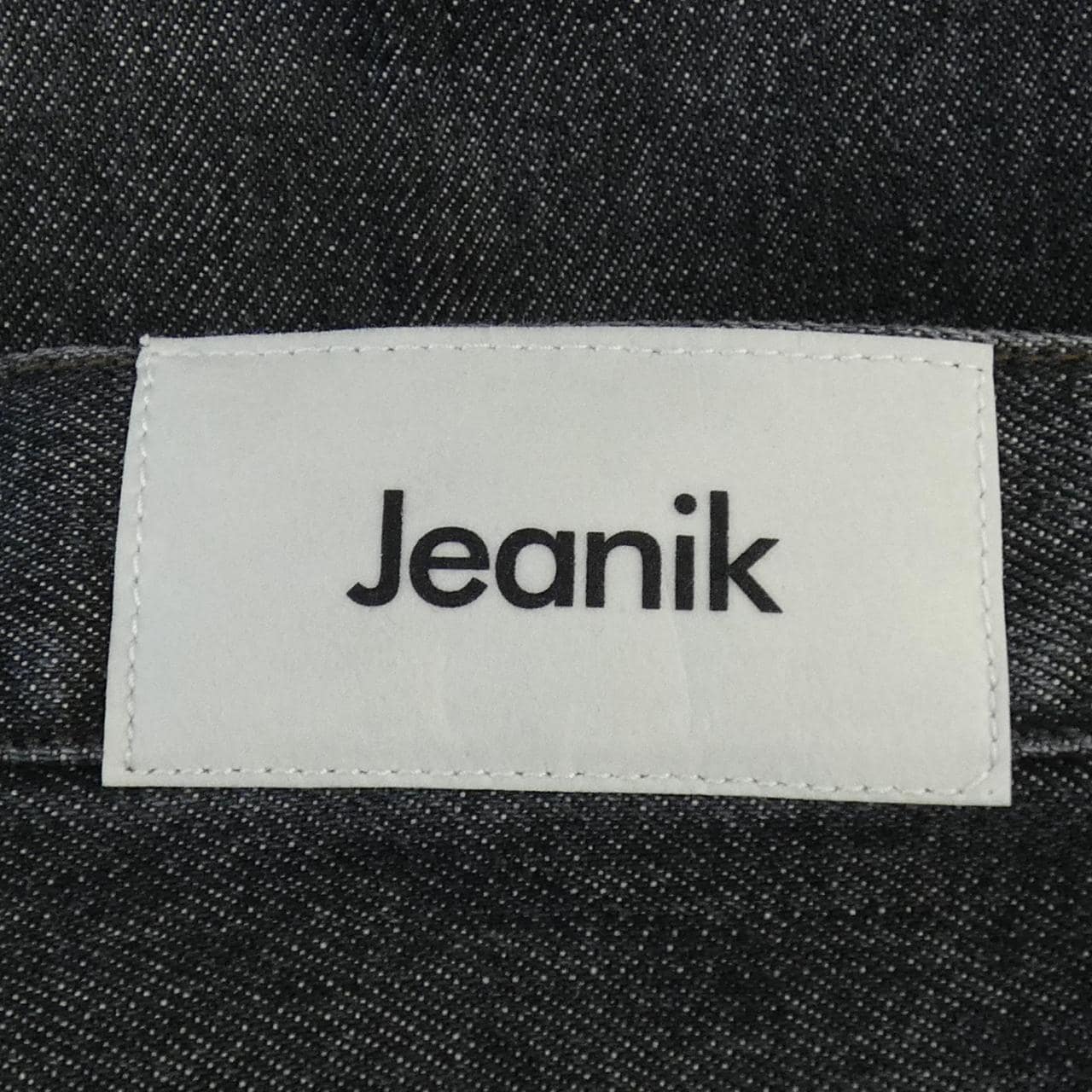 JEANIK牛仔裤