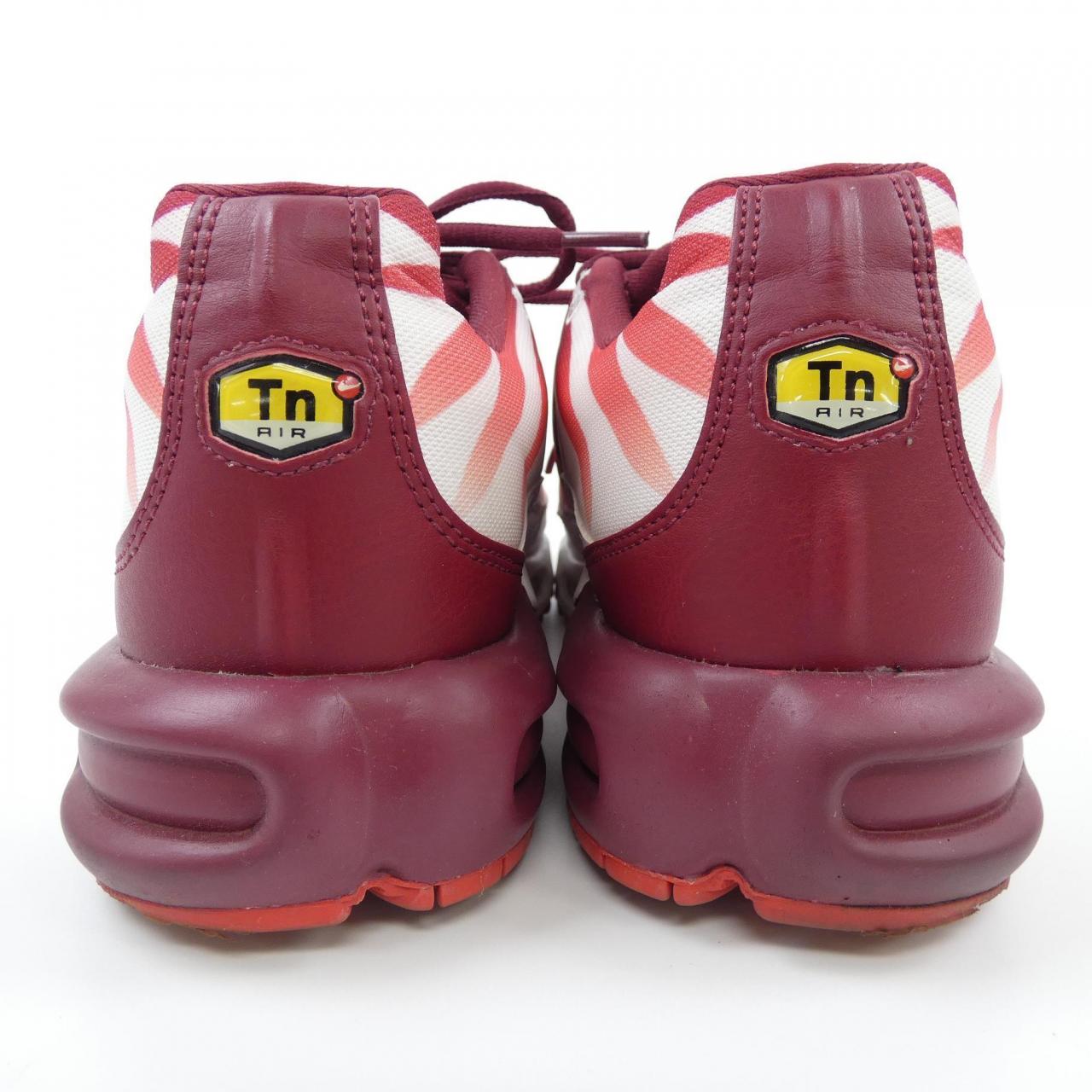 ナイキ NIKE スニーカー