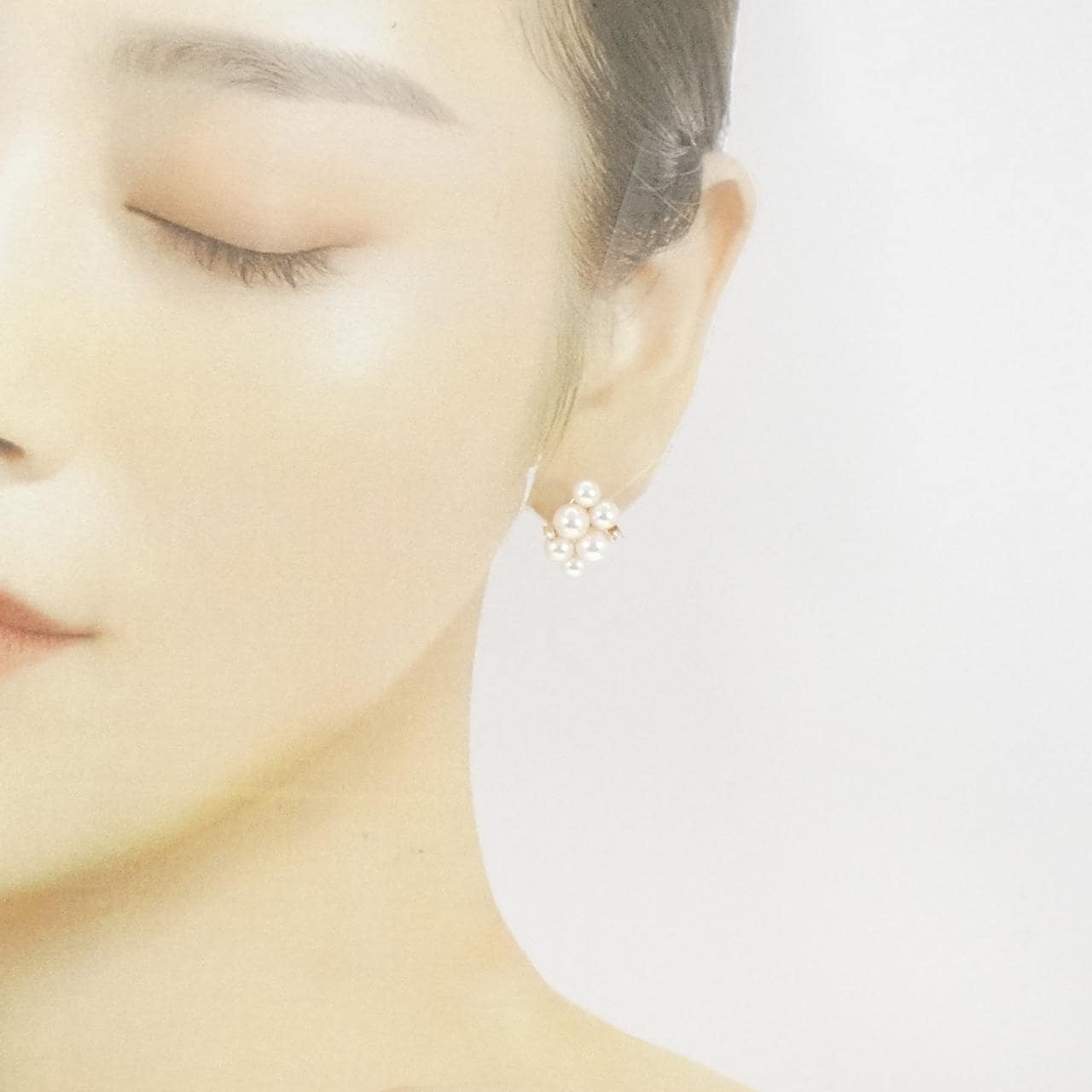 K18YG Akoya pearl earrings