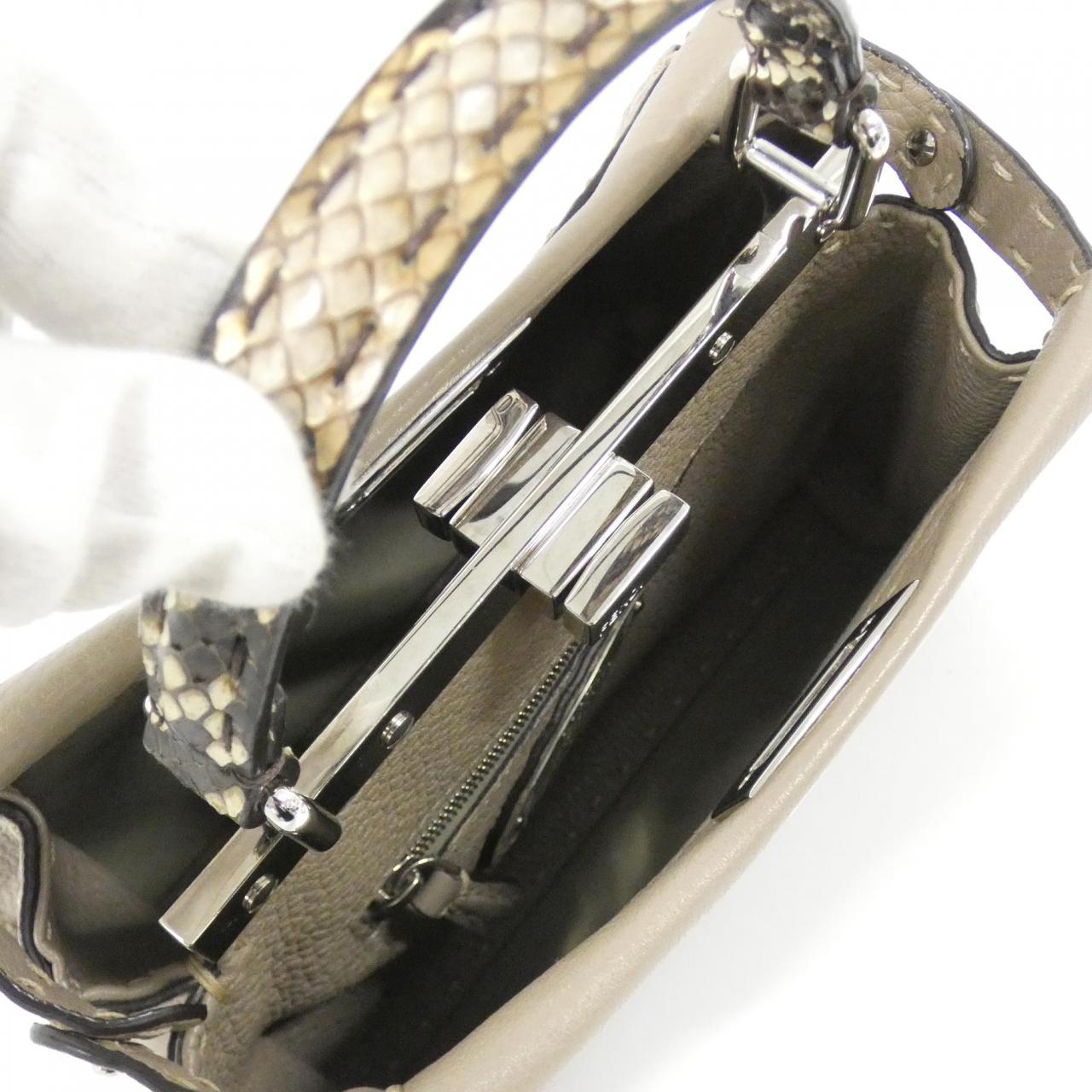 フェンディ SELLERIA ピーカブー ミニ 8BN244 N8K バッグ