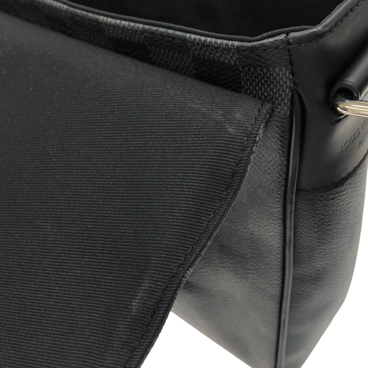 ルイヴィトン ダミエ グラフィット ディストリクト PM N41028 ショルダーバッグ