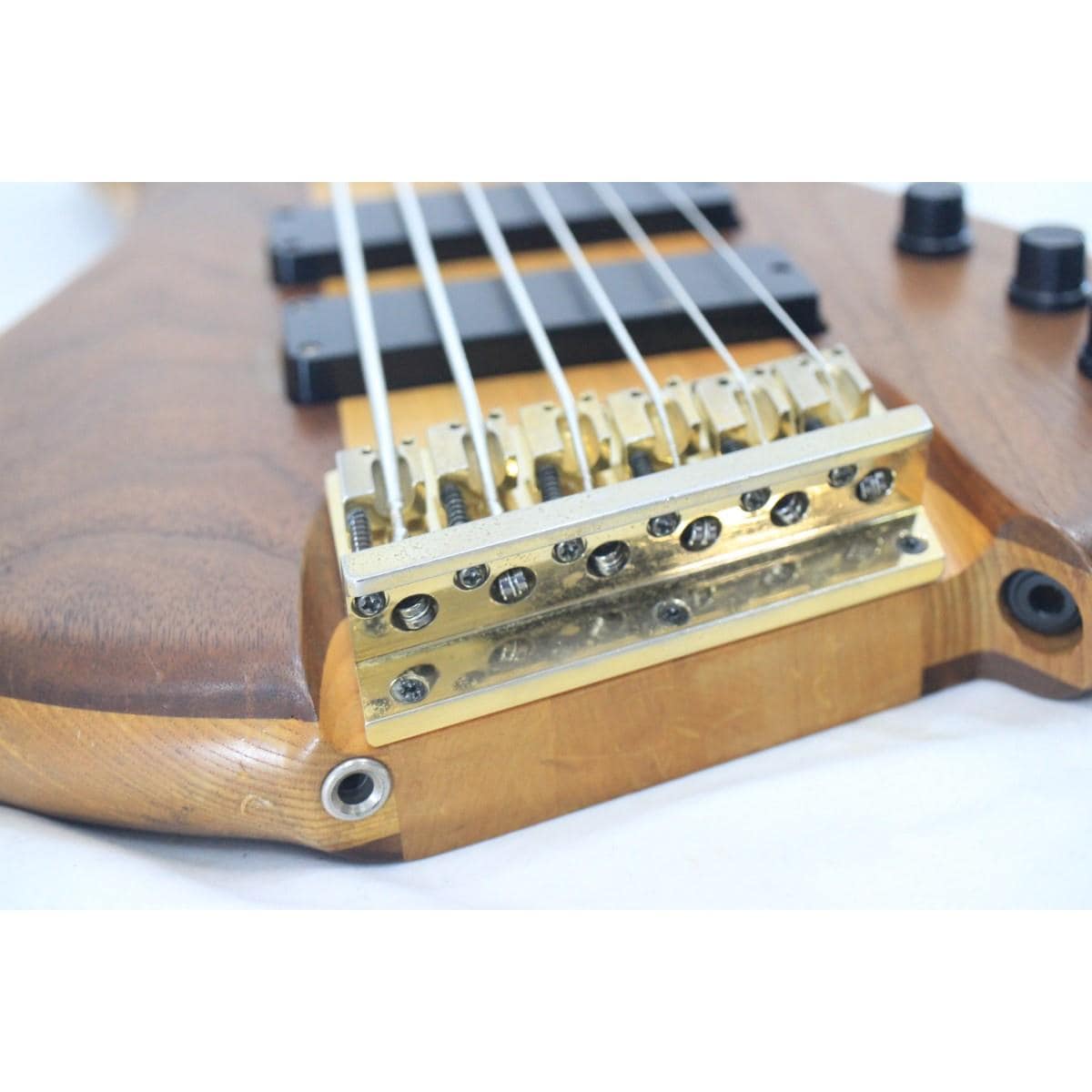 ＴＵＮＥ　　ＳＯＭＮＵＳ　ＺＩ－ＩＩＩ－６