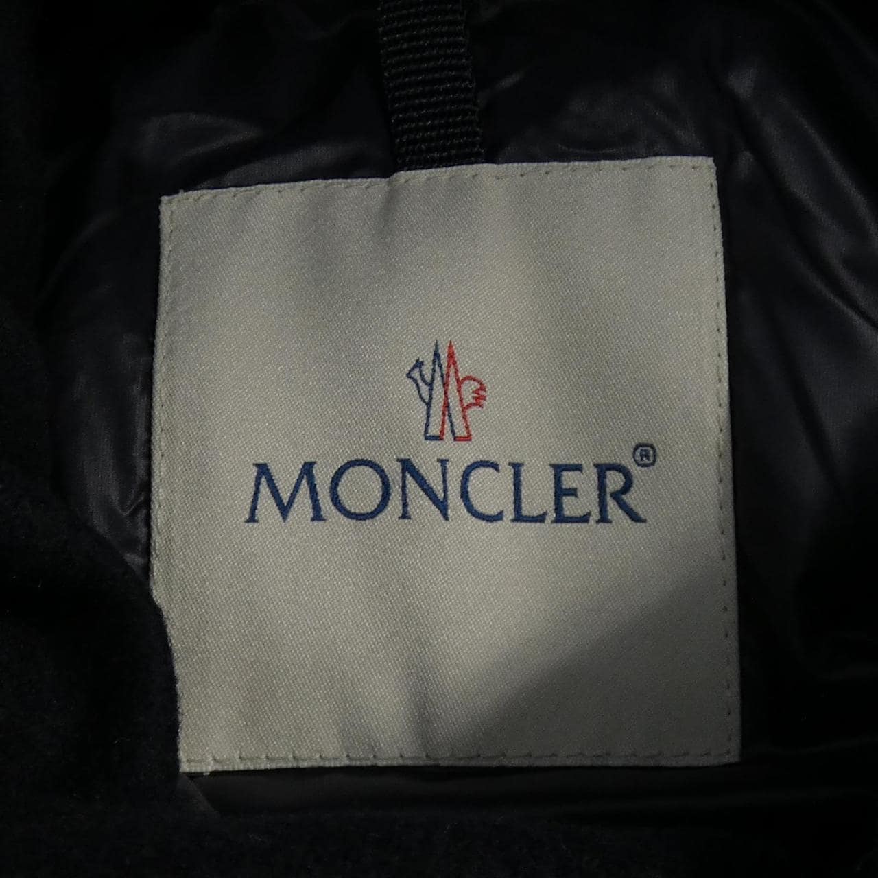 モンクレール MONCLER ダウンジャケット