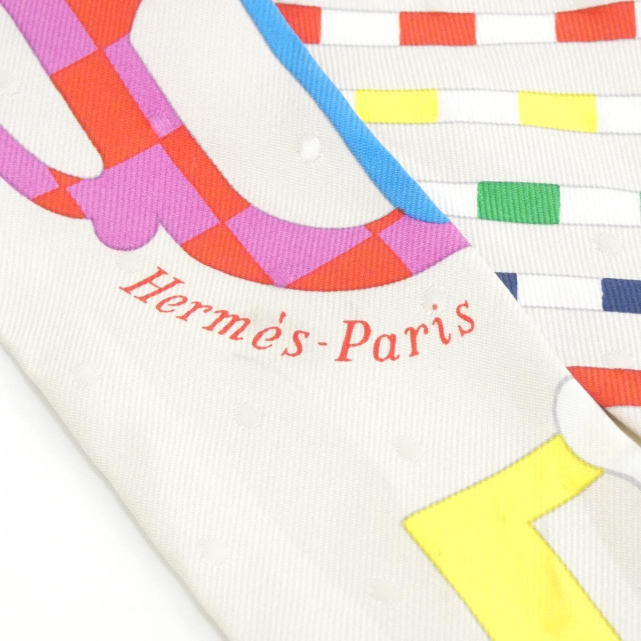 エルメス BOUCLERIE MODERNE ツイリー 063351S スカーフ