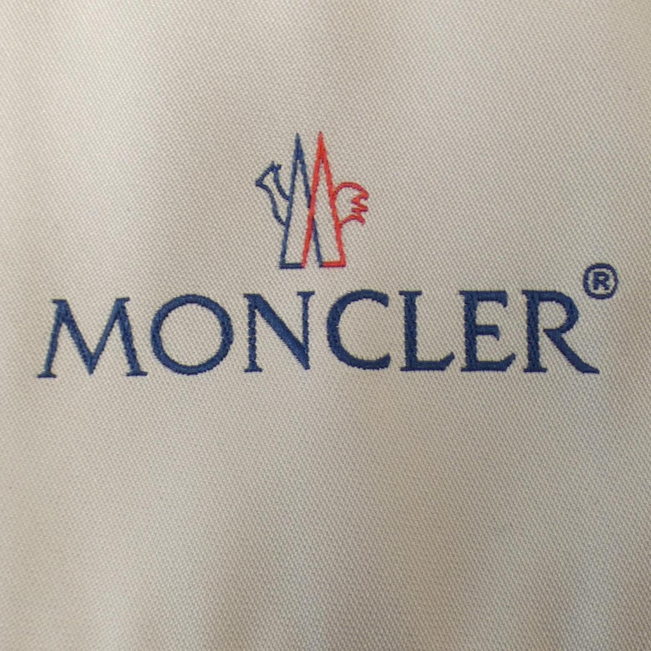 モンクレール MONCLER ダウンジャケット