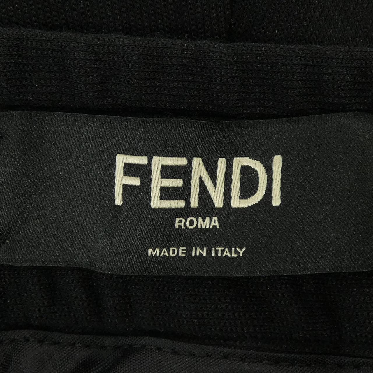 フェンディ FENDI FB0482 A4JO パンツ