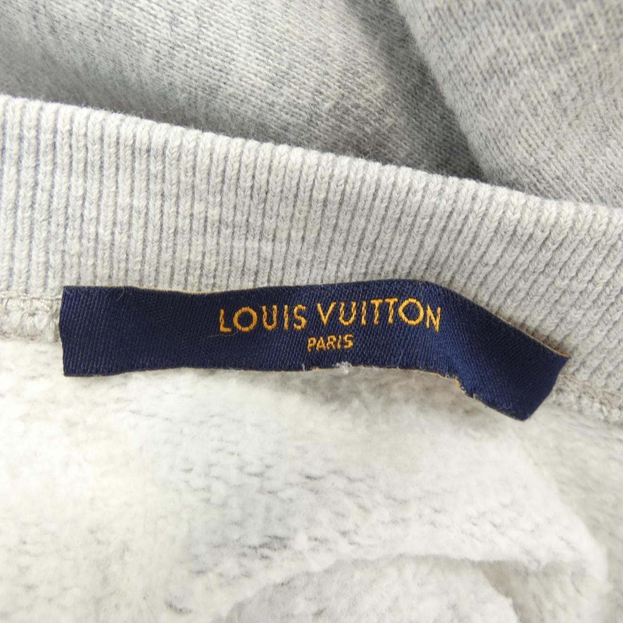 ルイヴィトン LOUIS VUITTON アップサイドダウンLVロゴ HFY20WGVR スウェット