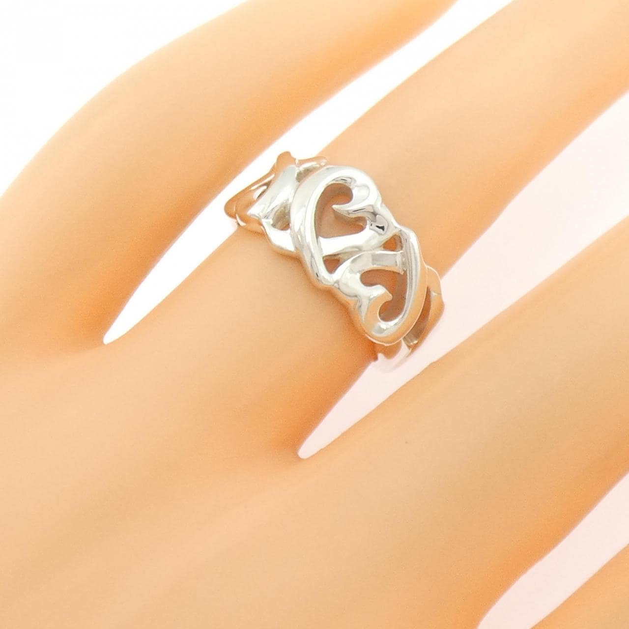 ティファニー トリプルラビングハート リング