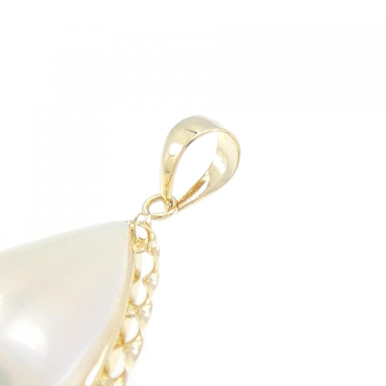 K18YG Mabe Pearl Pendant