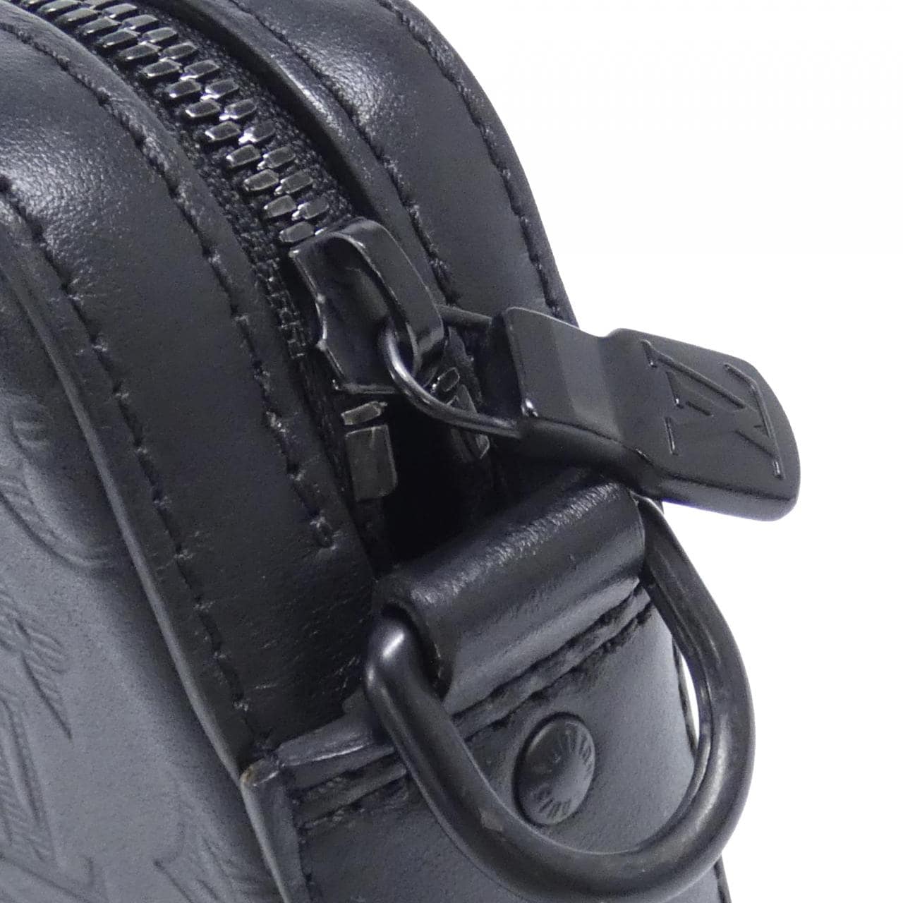 ルイヴィトン モノグラム シャドウ デュオ メッセンジャー M69827 ショルダーバッグ