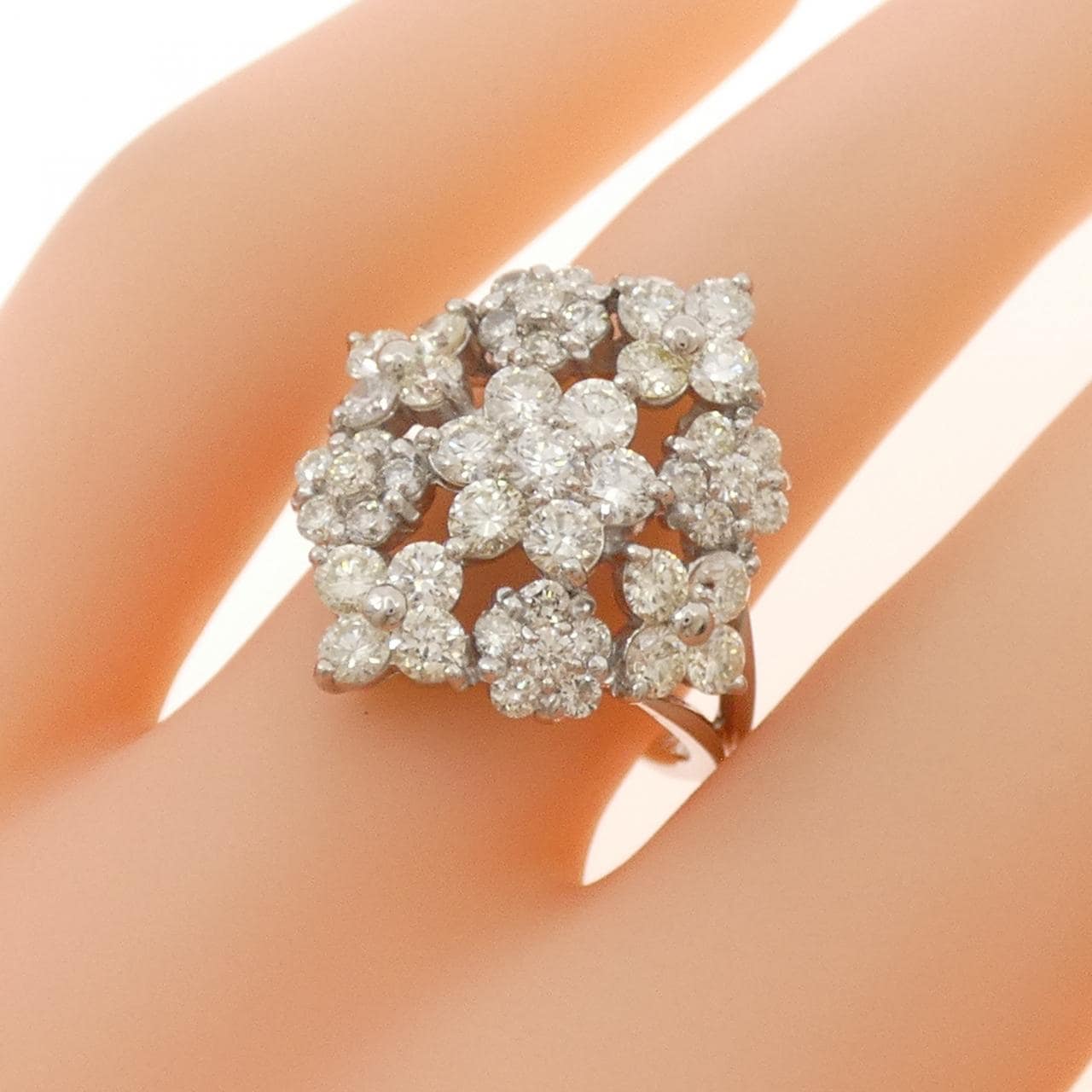 PT900 フラワー ダイヤモンド リング 2.00CT