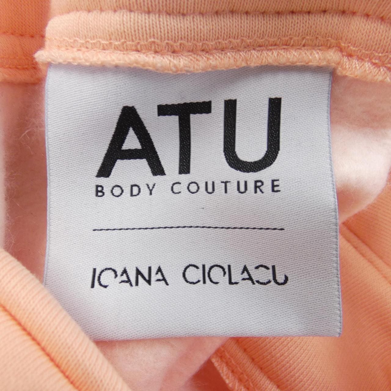 IOANA　CIOLACU スウェット