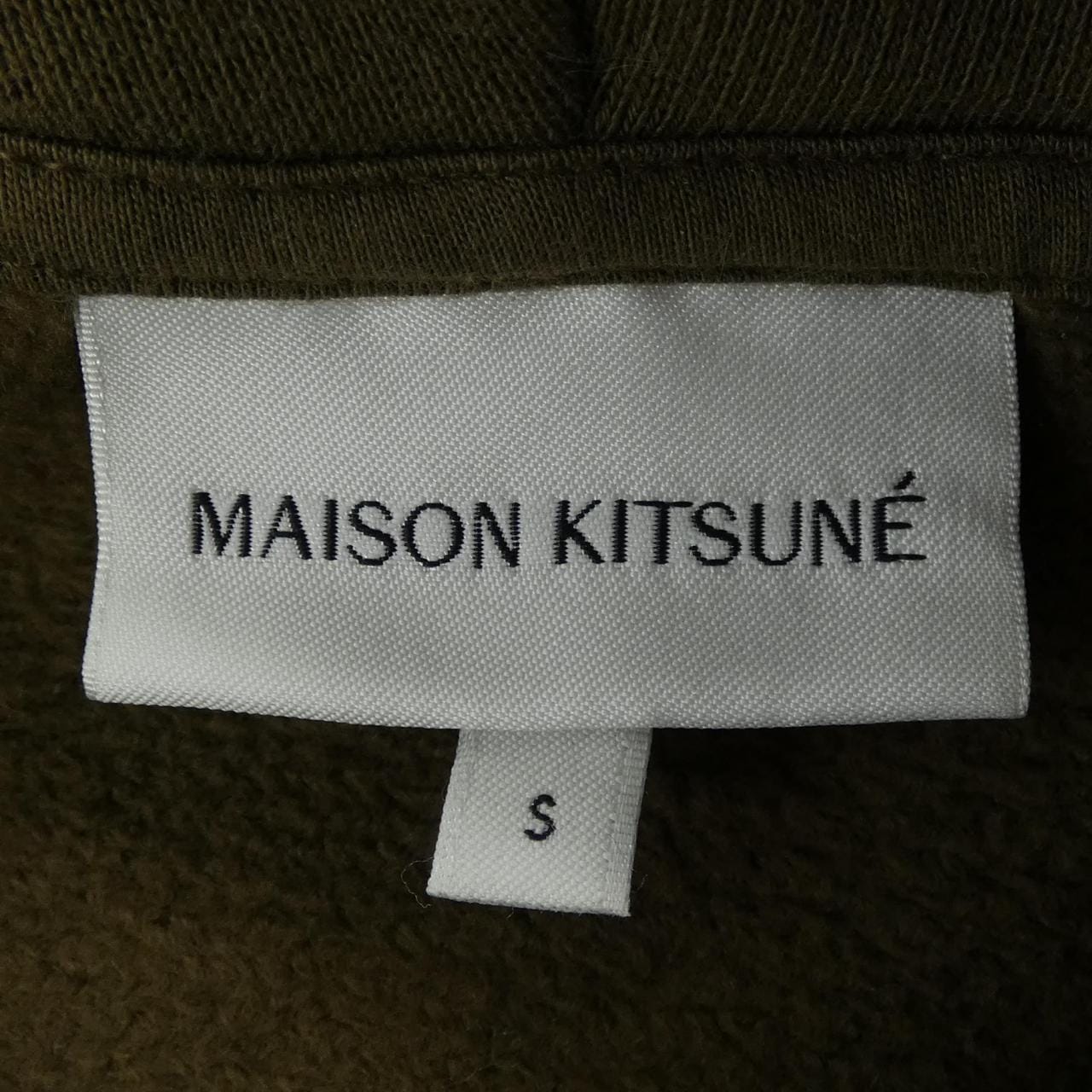 メゾンキツネ MAISON KITSUNE LW00702KM0307 パーカー