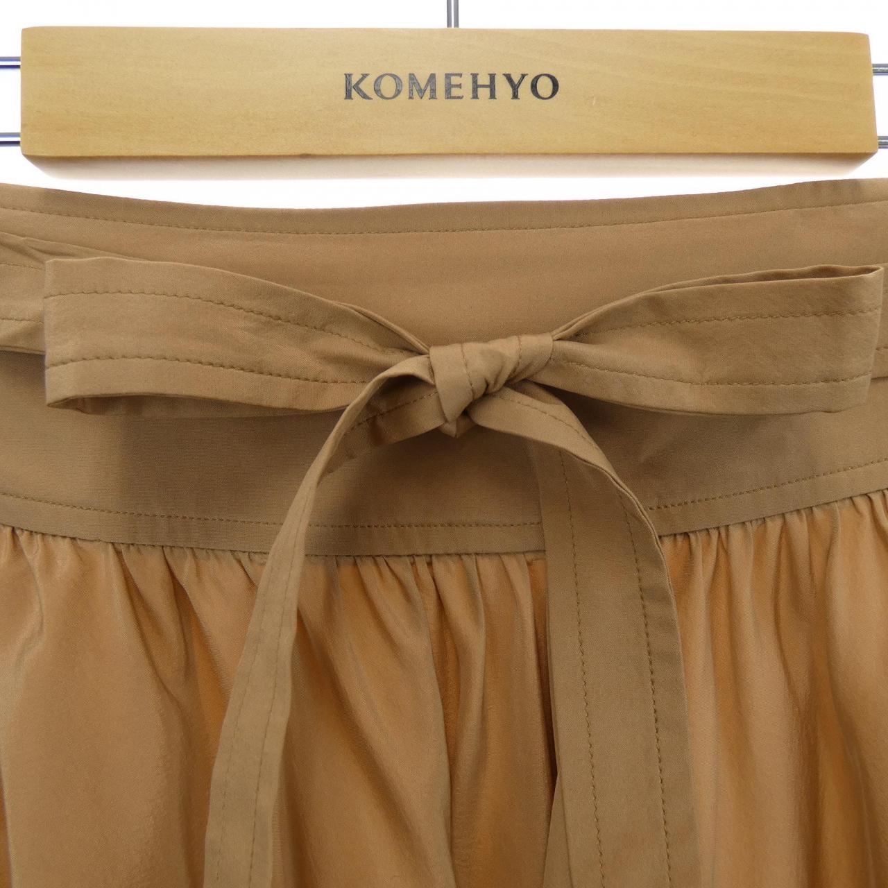 サルヴァトーレフェラガモ SALVATORE FERRAGAMO スカート