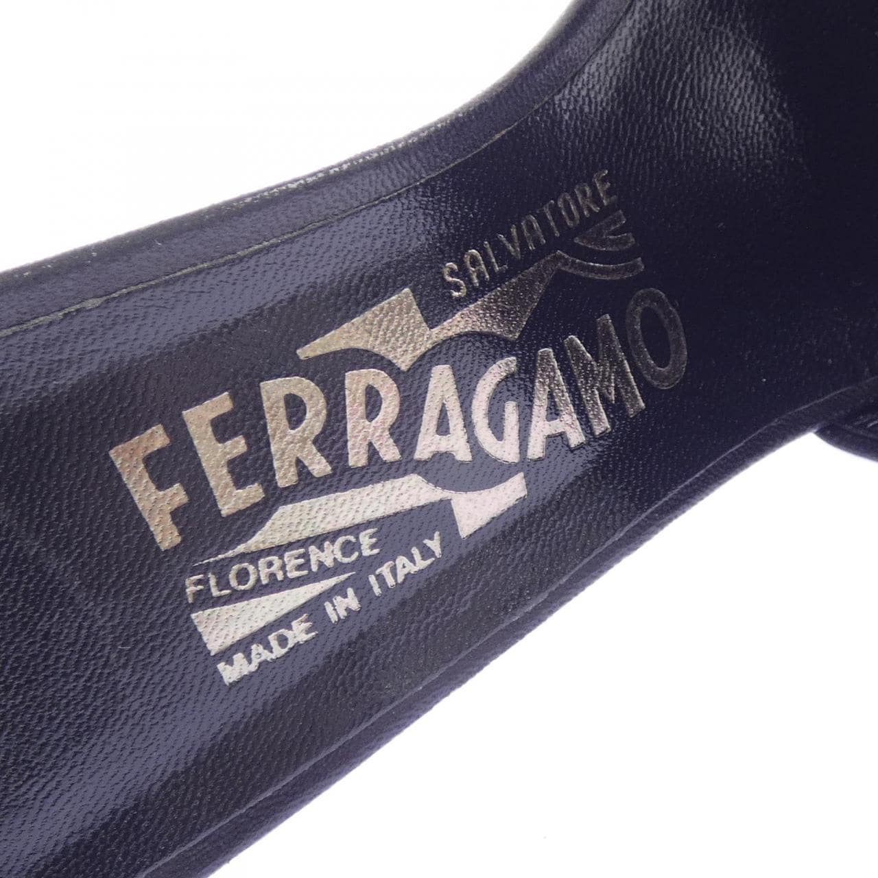 サルヴァトーレフェラガモ SALVATORE FERRAGAMO サンダル