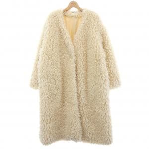 Marie Miller コート