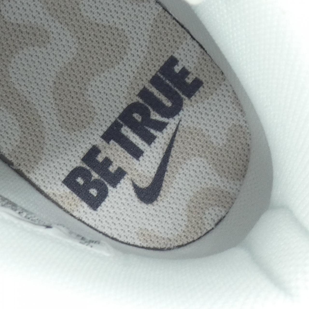 ナイキ NIKE FD8638-100 スニーカー