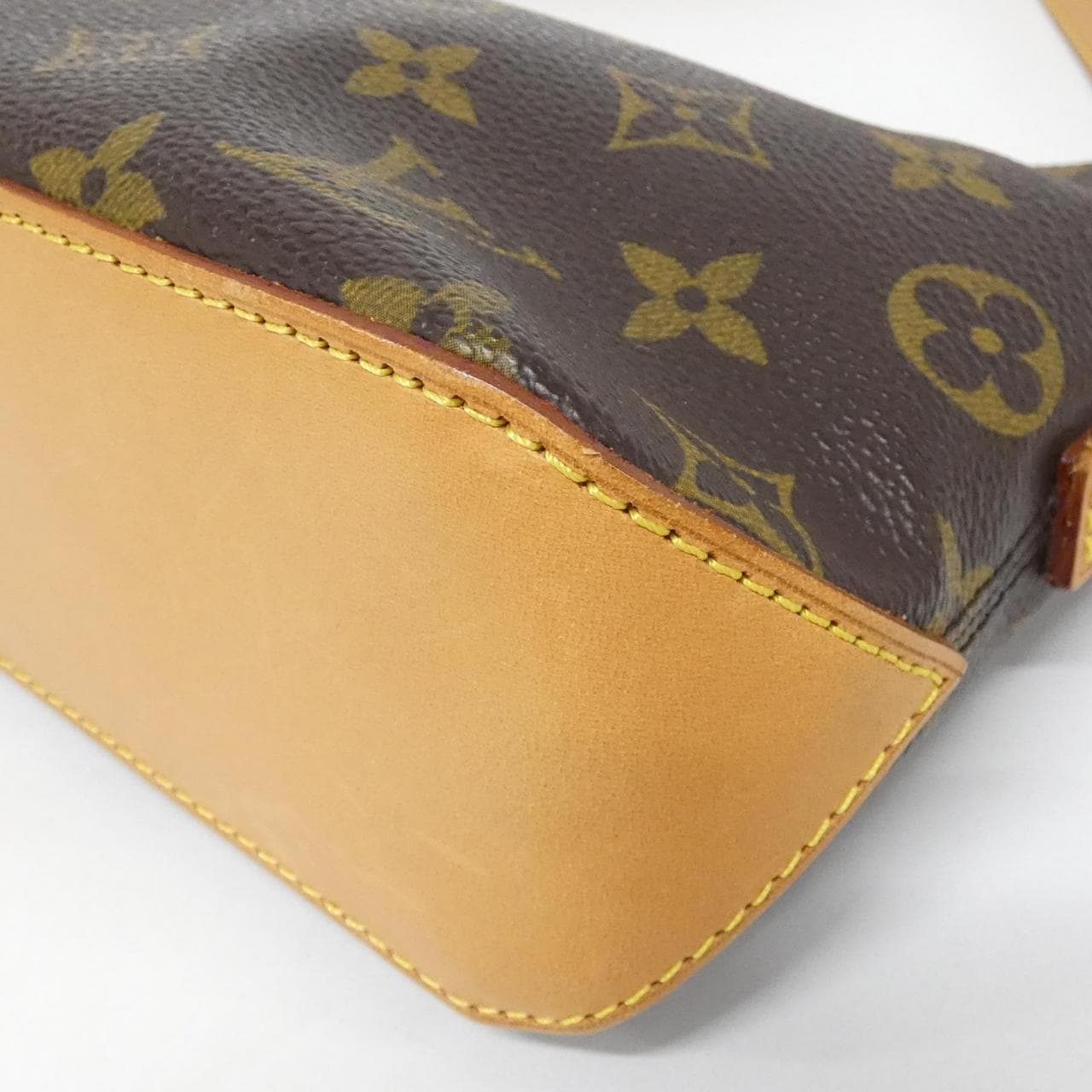 ルイヴィトン モノグラム トロター M51240 ショルダーバッグ