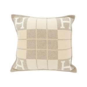 エルメス アヴァロン3 52×52 102666M クッション