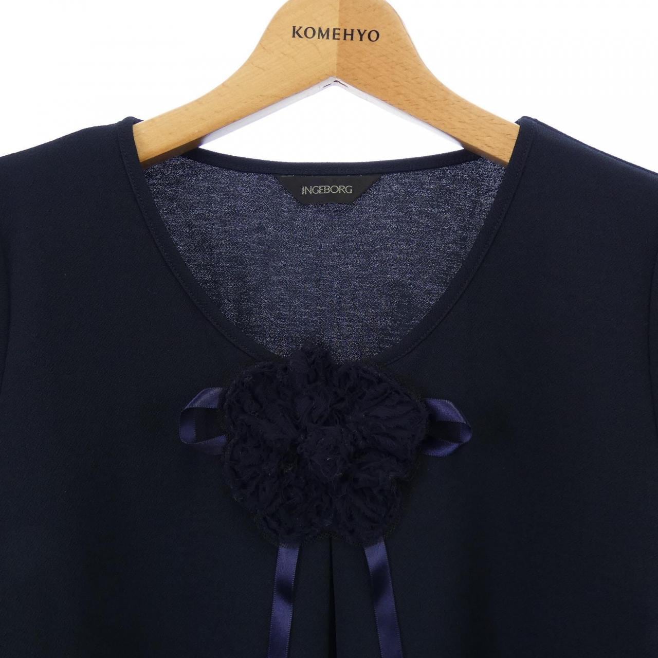 インゲボルグ INGEBORG トップス