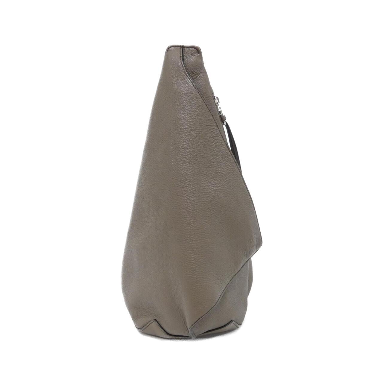 ロエベ アントン スリング B511A09X06 ショルダーバッグ