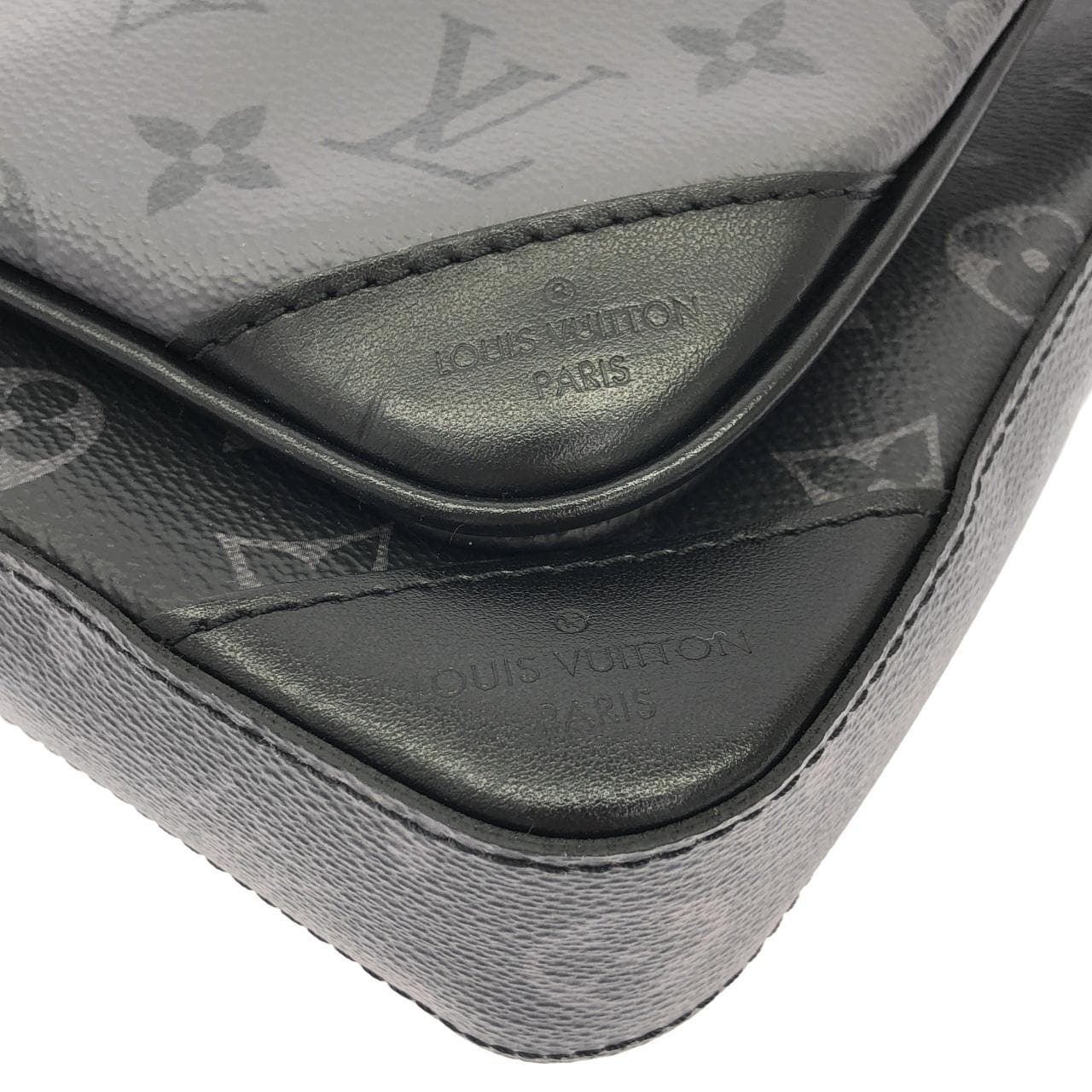 ルイヴィトン モノグラム エクリプス リバース トリオ メッセンジャー M69443 ショルダーバッグ