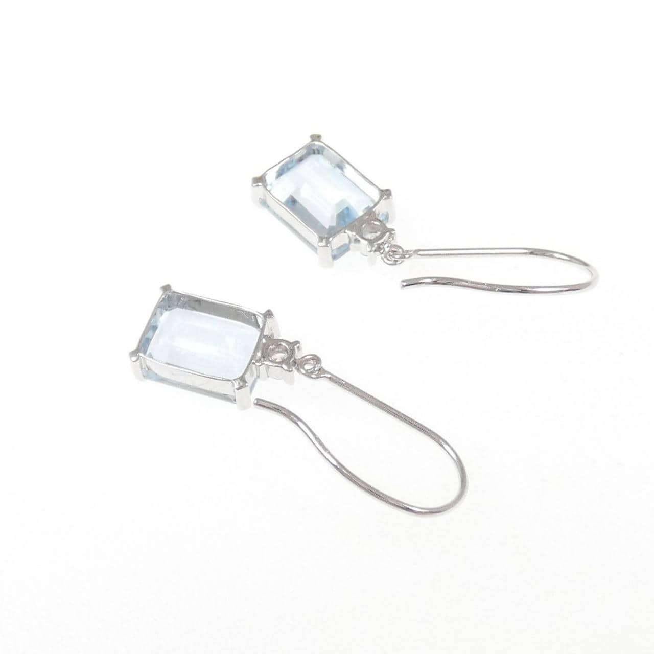 K18WG アクアマリン ピアス 3.19CT