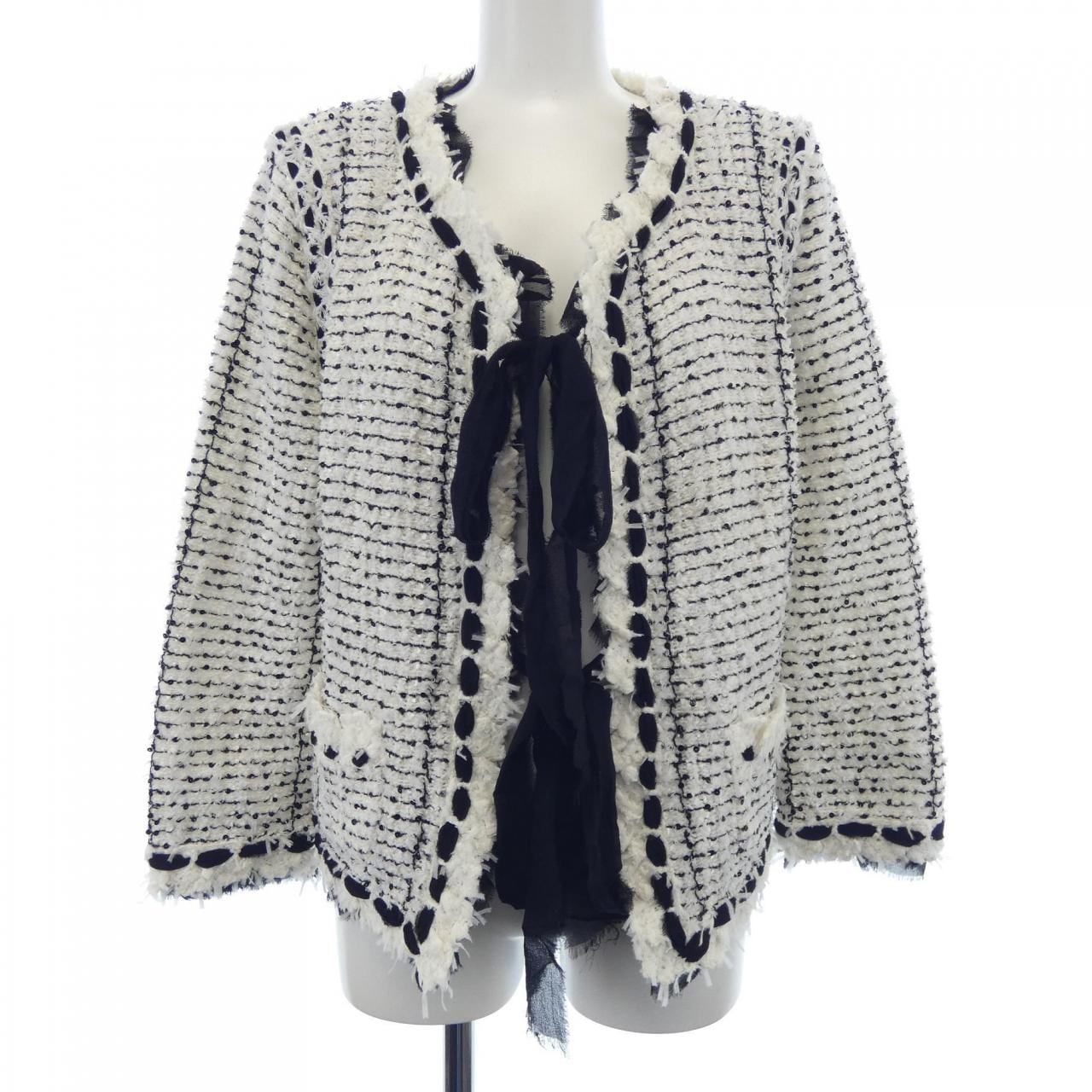 【ヴィンテージ】シャネル CHANEL P25414W03520 05P ノーカラージャケット