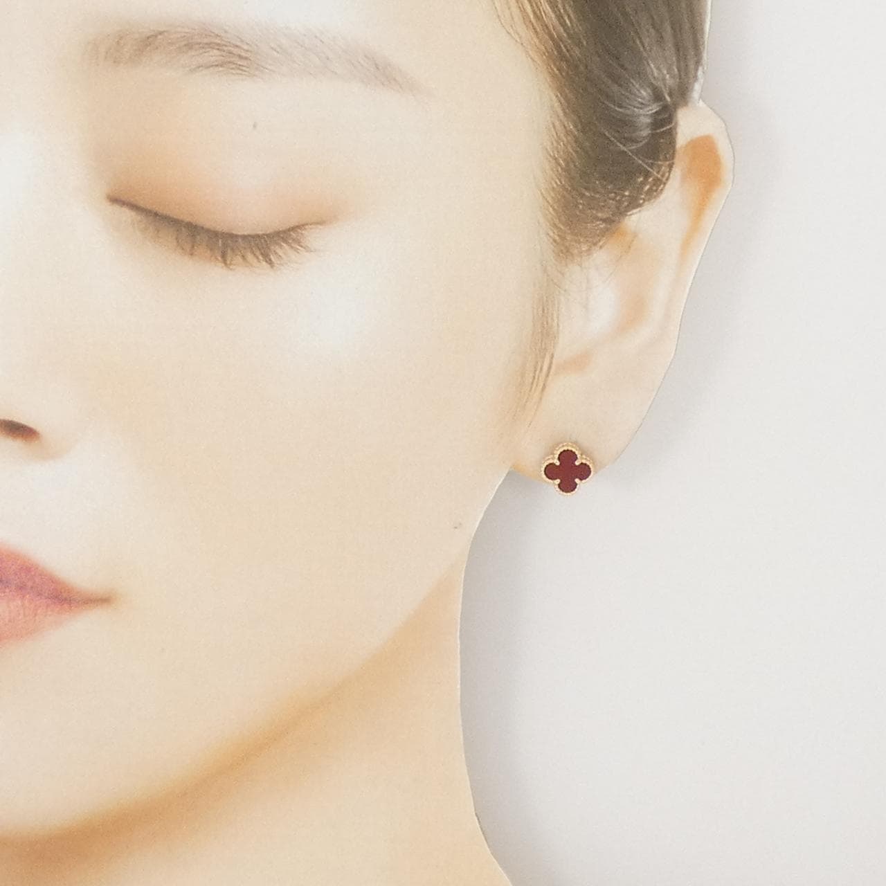 ヴァンクリーフ&アーペル スウィートアルハンブラ ピアス