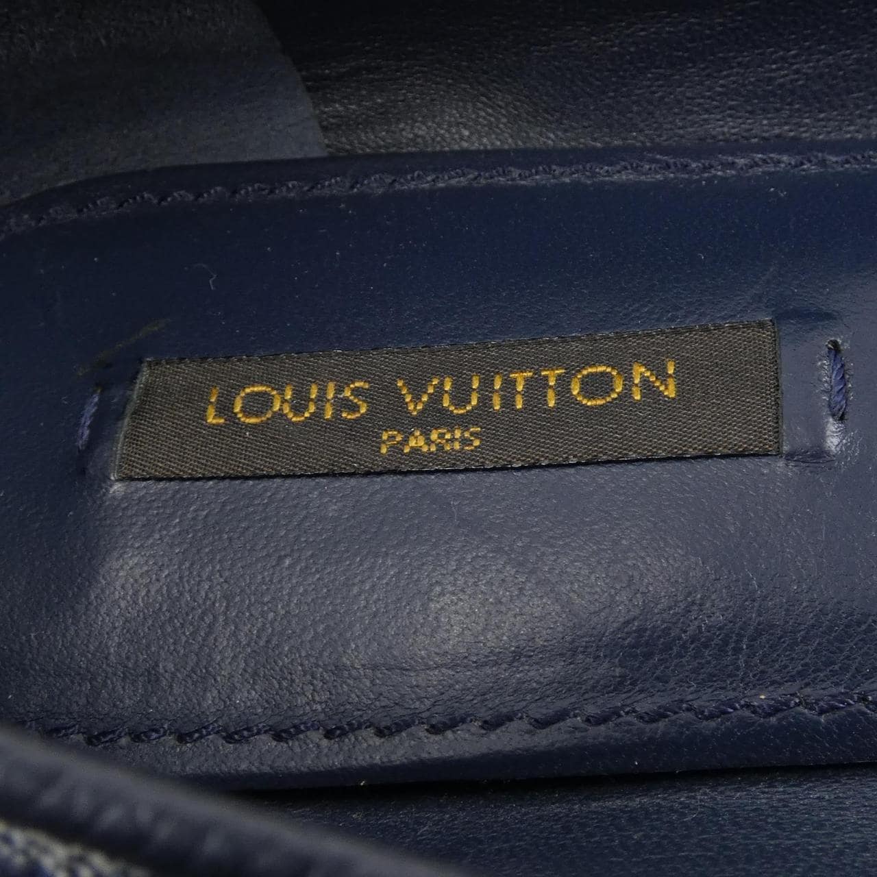 LOUIS VUITTON VUITTON flat shoes