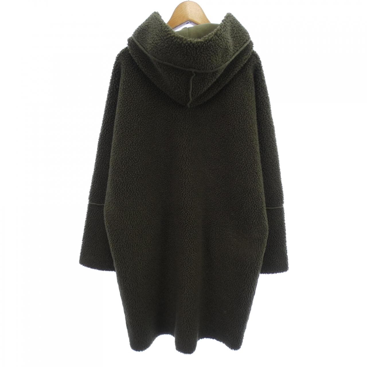 Lou Andrea コート