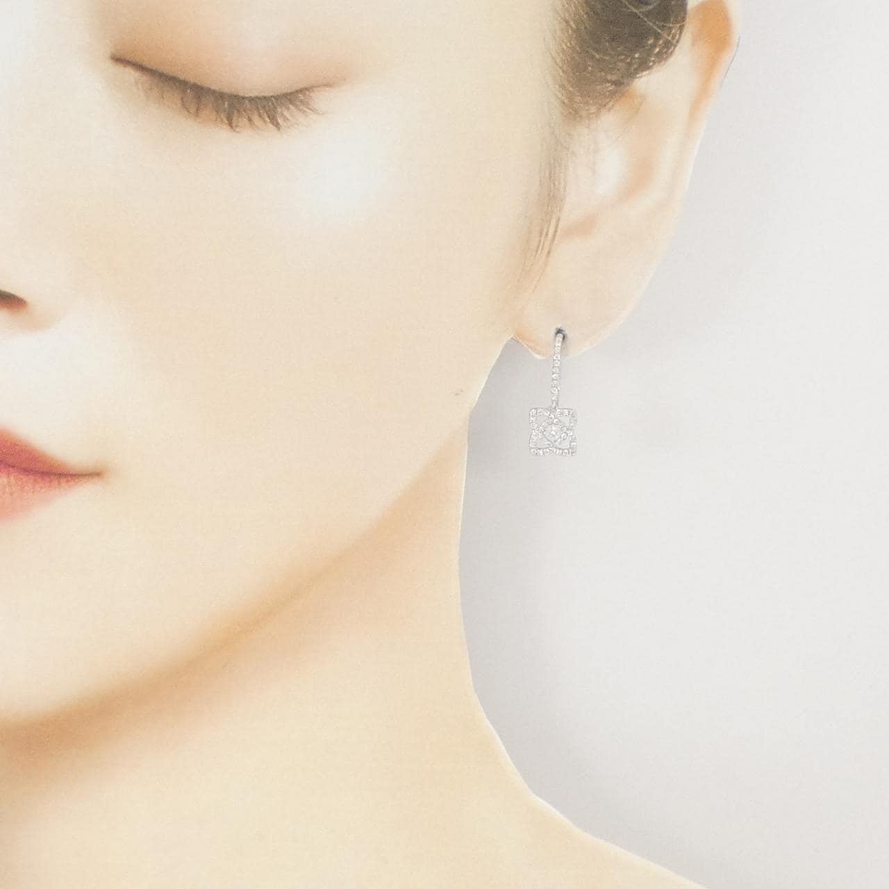 デビアス アンシャンテ ロータス ピアス